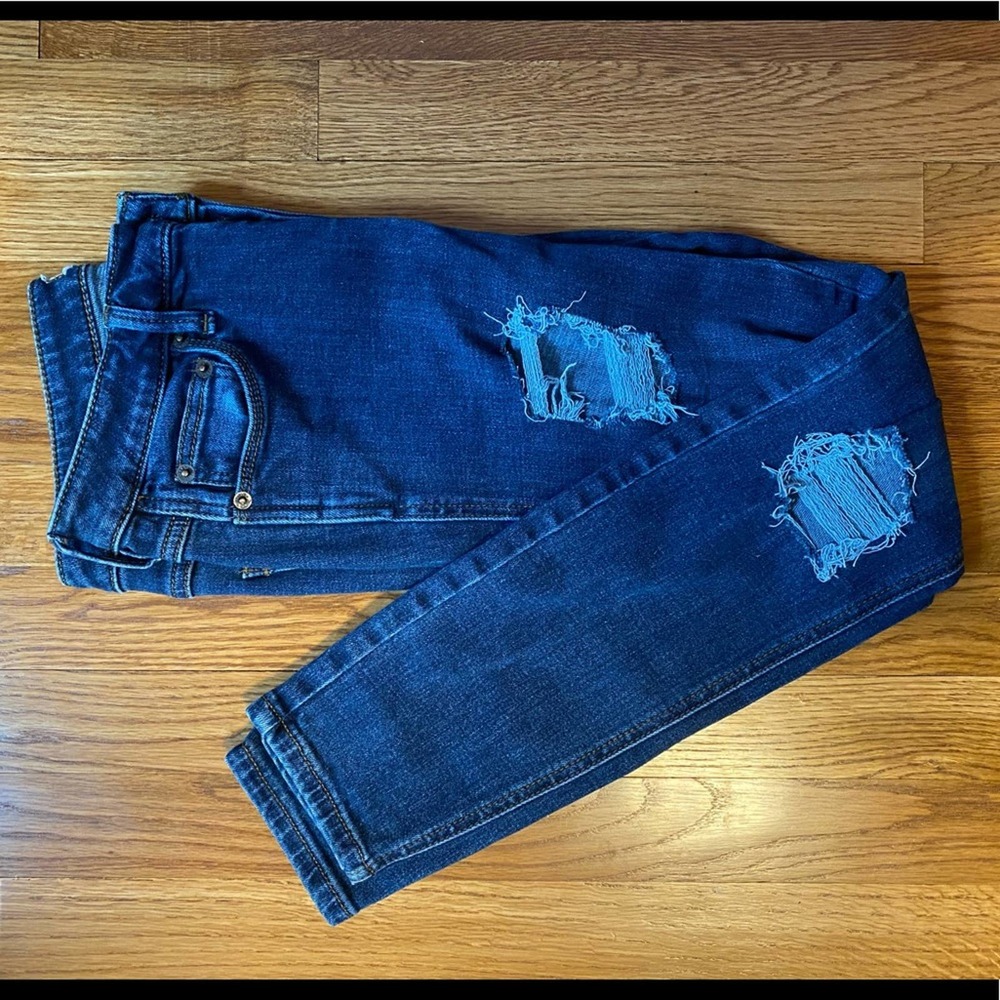 Free People button fly W 26 distressed jeans